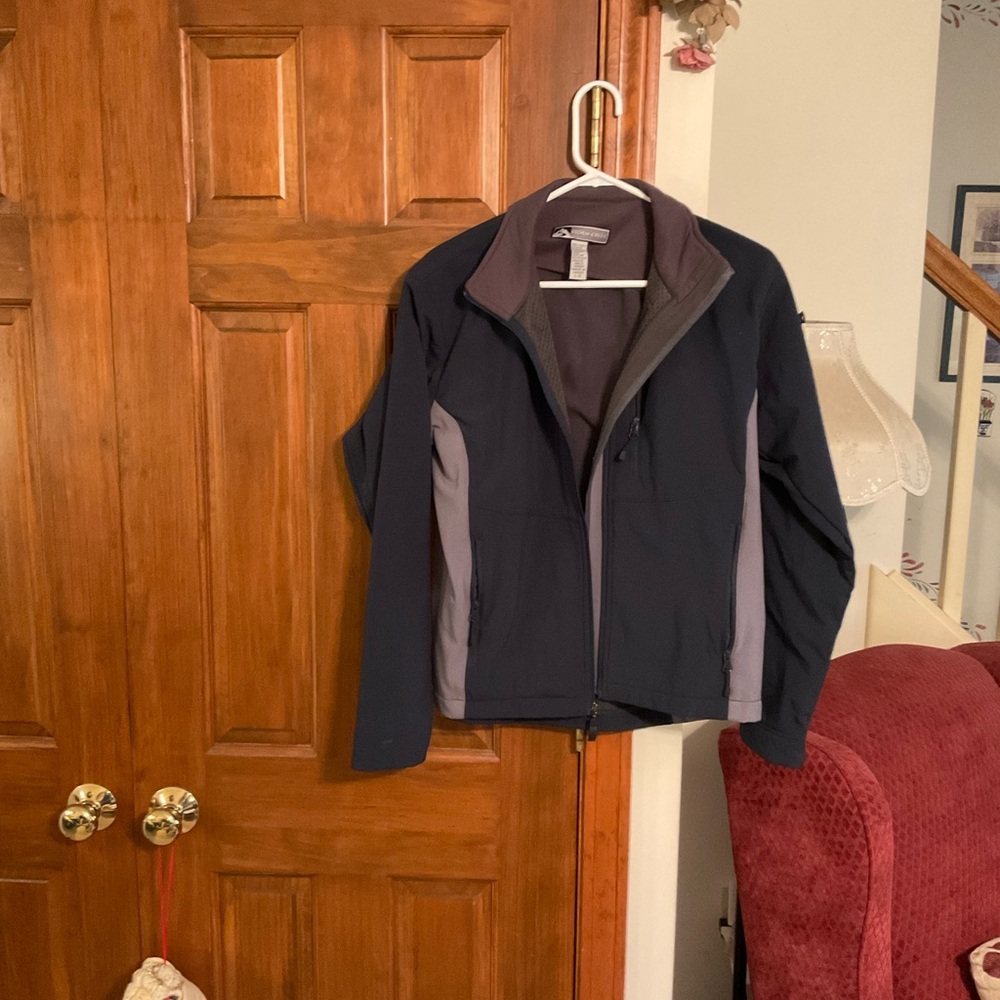 Storm Creek navy and gray jacket, size L, good condition!